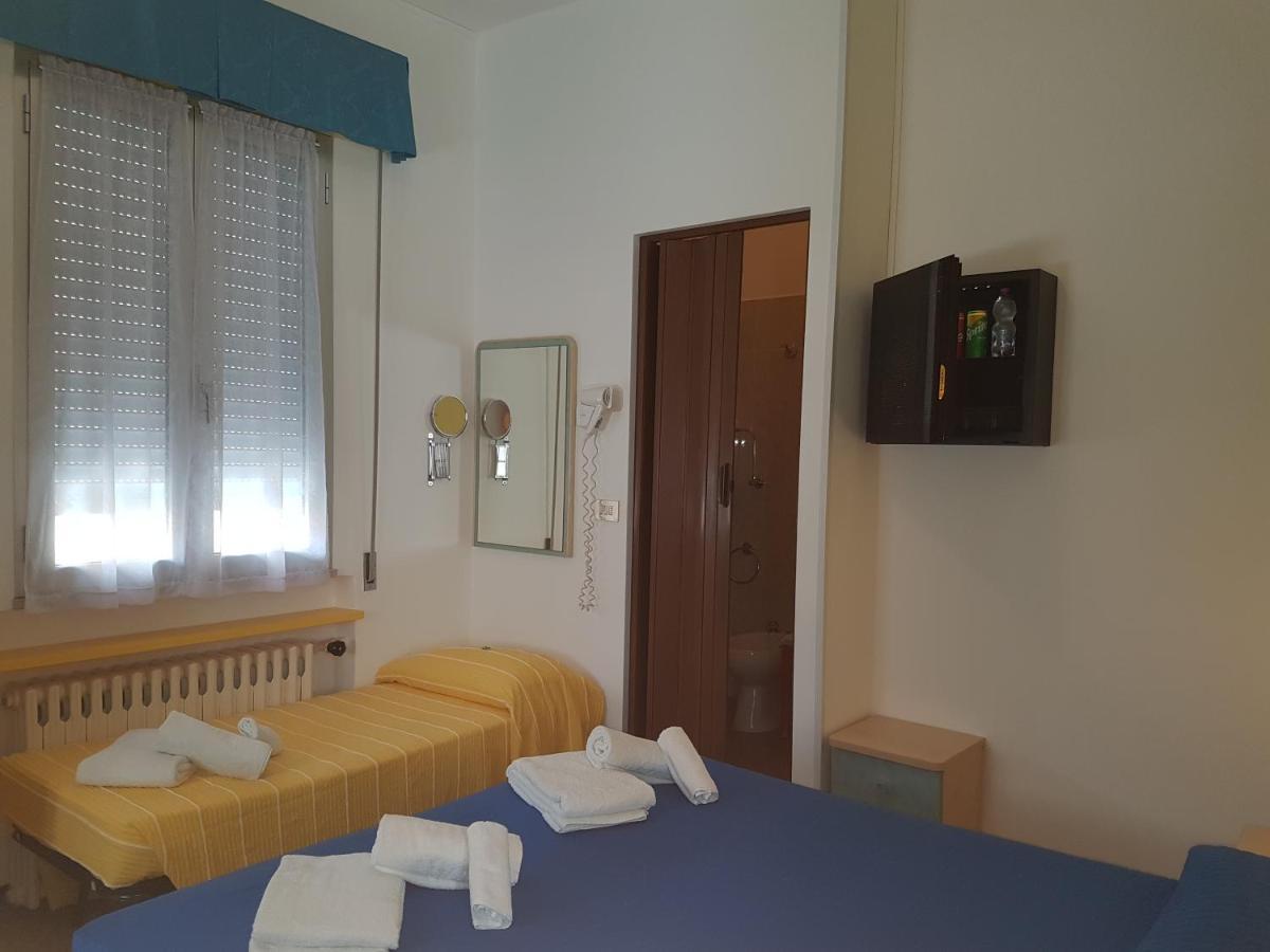 Hotel Villa Ersilia Rimini B&B Extérieur photo