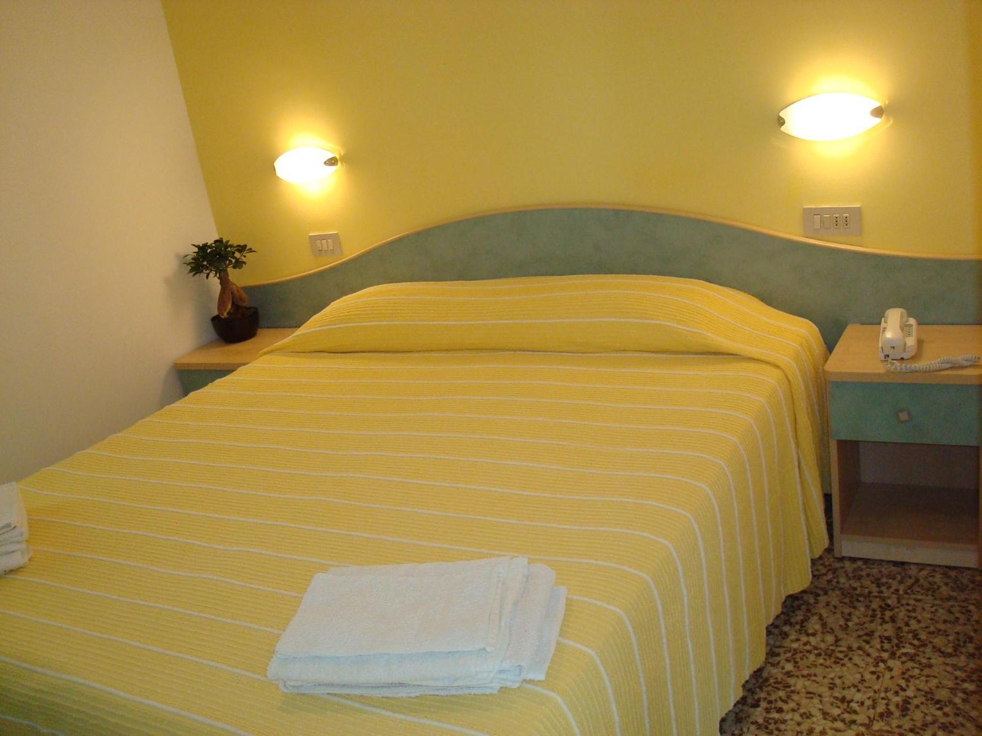 Hotel Villa Ersilia Rimini B&B Extérieur photo