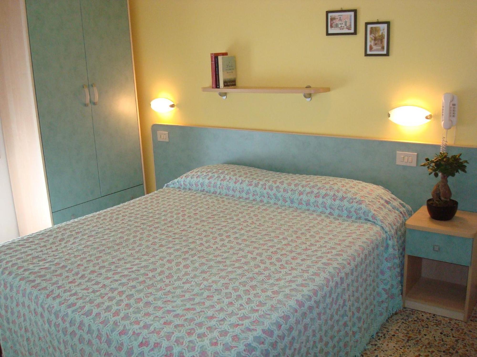 Hotel Villa Ersilia Rimini B&B Extérieur photo