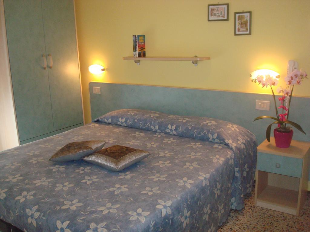 Hotel Villa Ersilia Rimini B&B Extérieur photo