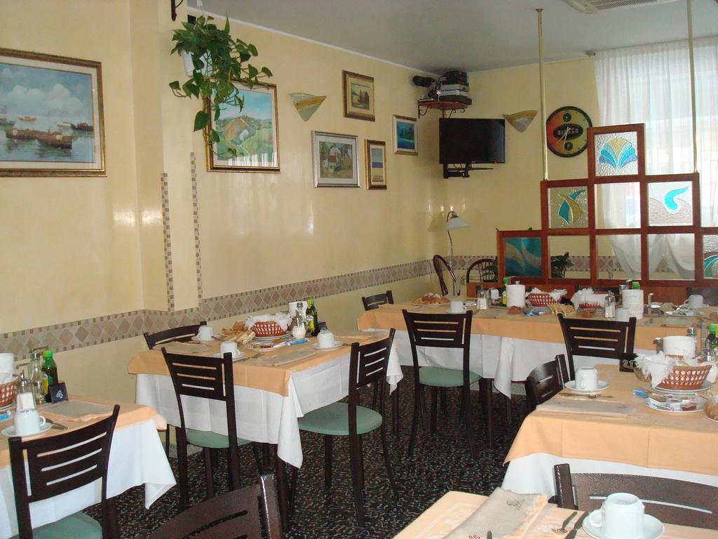 Hotel Villa Ersilia Rimini B&B Extérieur photo