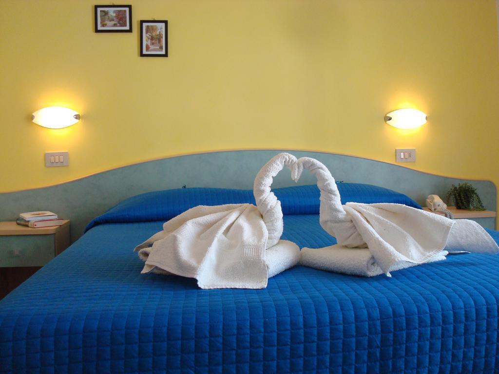 Hotel Villa Ersilia Rimini B&B Extérieur photo