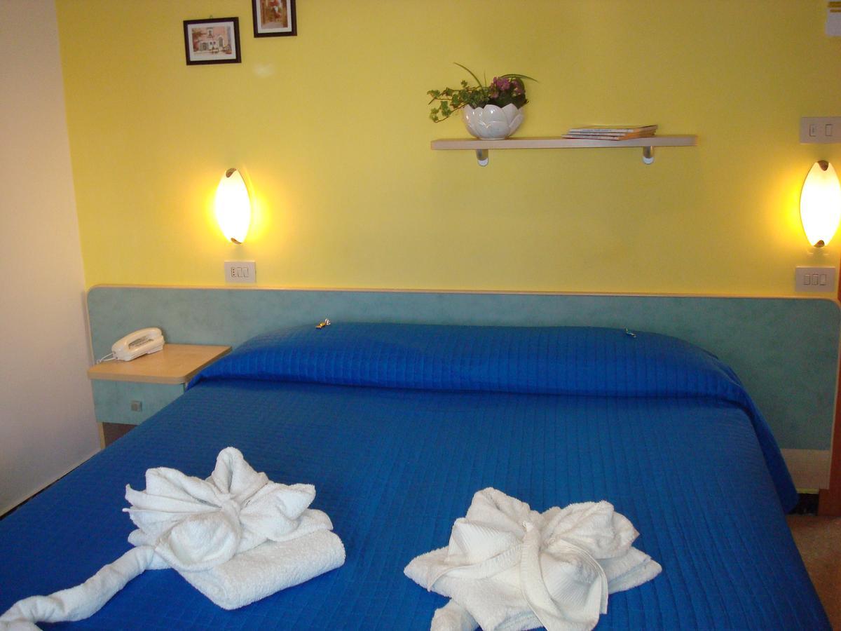 Hotel Villa Ersilia Rimini B&B Extérieur photo