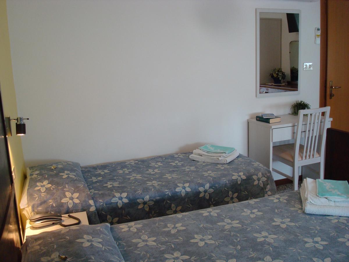 Hotel Villa Ersilia Rimini B&B Extérieur photo
